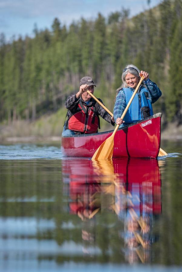 Chute Lake Lodge Naramata Eksteriør billede