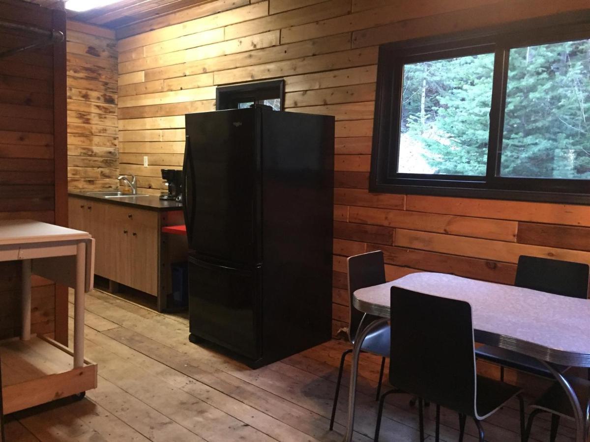 Chute Lake Lodge Naramata Eksteriør billede