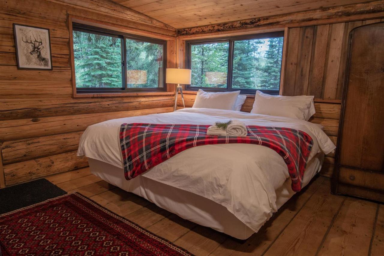 Chute Lake Lodge Naramata Eksteriør billede