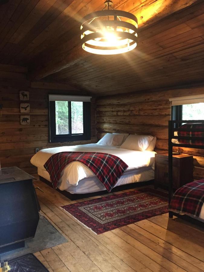 Chute Lake Lodge Naramata Eksteriør billede