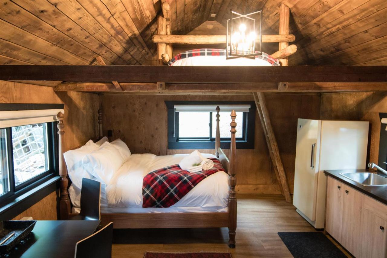 Chute Lake Lodge Naramata Eksteriør billede