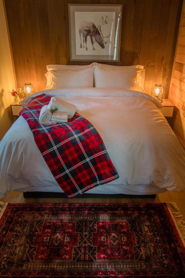 Chute Lake Lodge Naramata Eksteriør billede